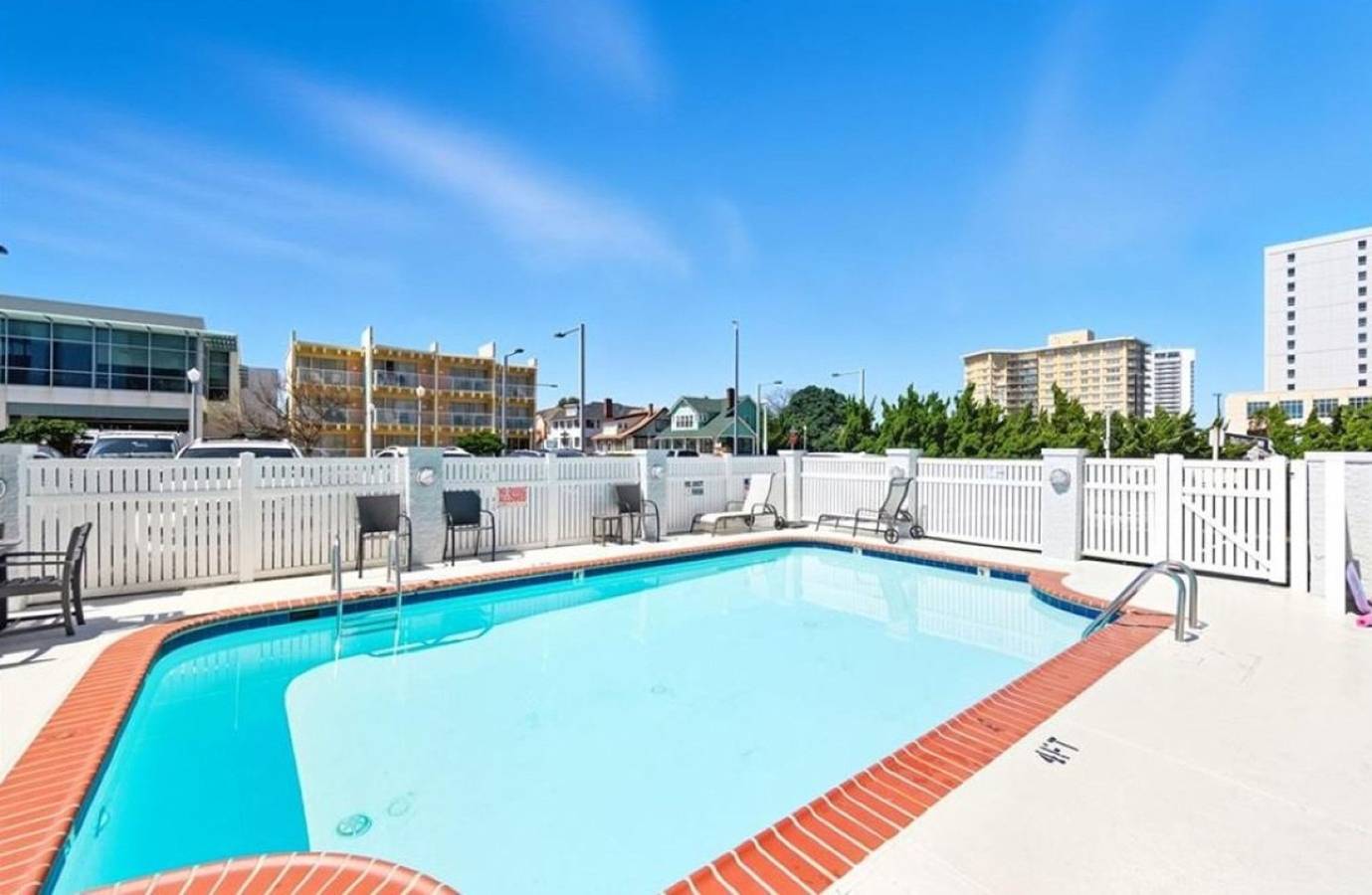 Apartamento entero, Beachfront Condo / Pool / Surfing / Fishing / Ew 205 in Virginia Beach