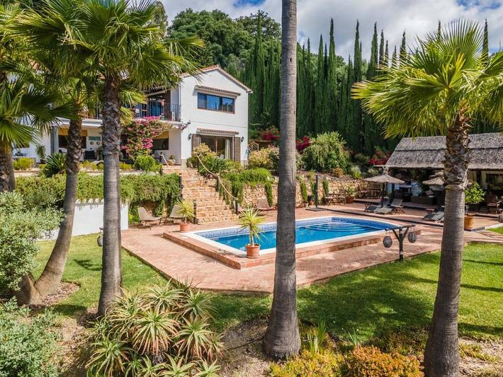 Casa rural para 10 personas, con jardín además de vistas y piscina, Se admiten mascotas en Casares - 3
