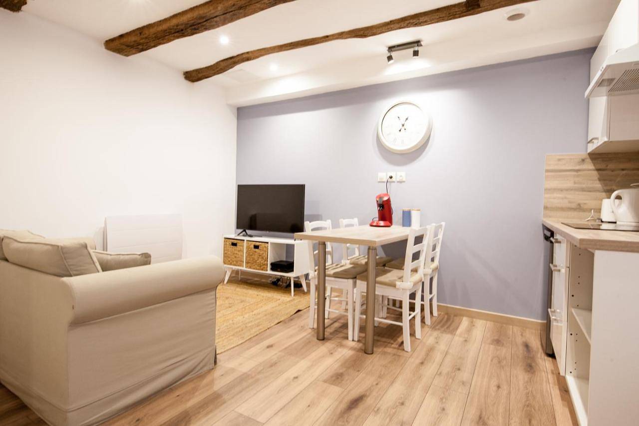Appartement entier, La Coquette - Tout confort - 100m du Canal - Calme - Wifi in Malestroit, Région de Vannes