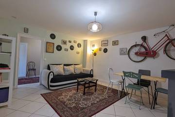Gîte pour 4 personnes, avec jacuzzi à Pontoise