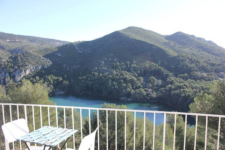 Location de vacances pour 10 personnes, avec sauna ainsi que balcon et jardin à Le Revest-les-Eaux