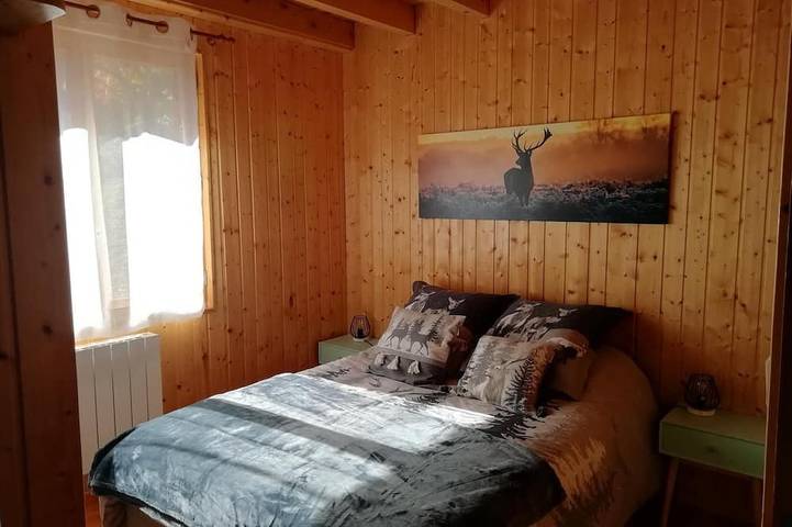 Gîte pour 8 personnes, avec jardin à Saint-Anthème - 3