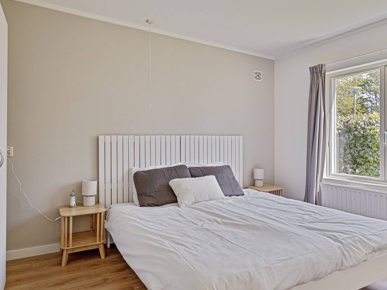 Strandhuis met heerlijke tuin in het groen in Groot Valkenisse, Biggekerke