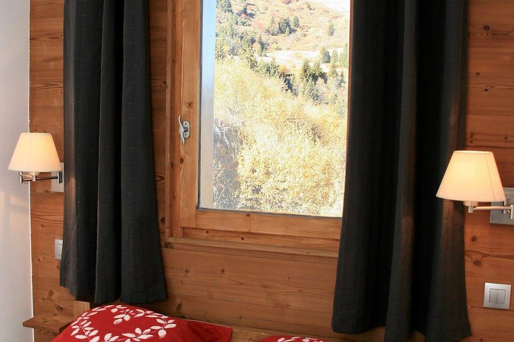 Entire apartment, Skis By The Feet- 2 Room / Cabin - Done Again - High Speed Wifi -Calme And Clear View in Méribel-Mottaret, Les Allues
