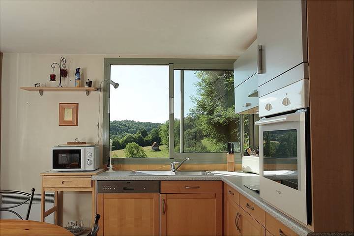 Gîte pour 6 personnes, avec jardin et terrasse à La Rivière-Saint-Sauveur - 4