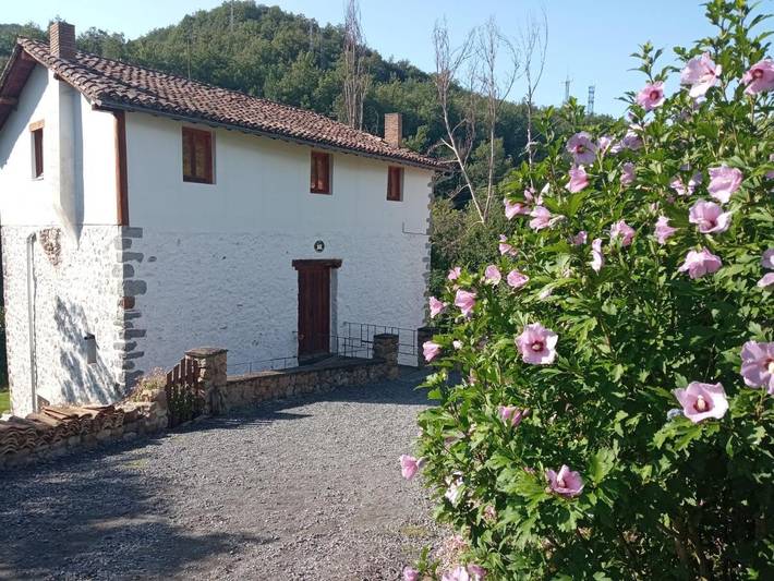 Casa rural para 12 personas, con Terraza además de Jardín y Vistas en La Rioja