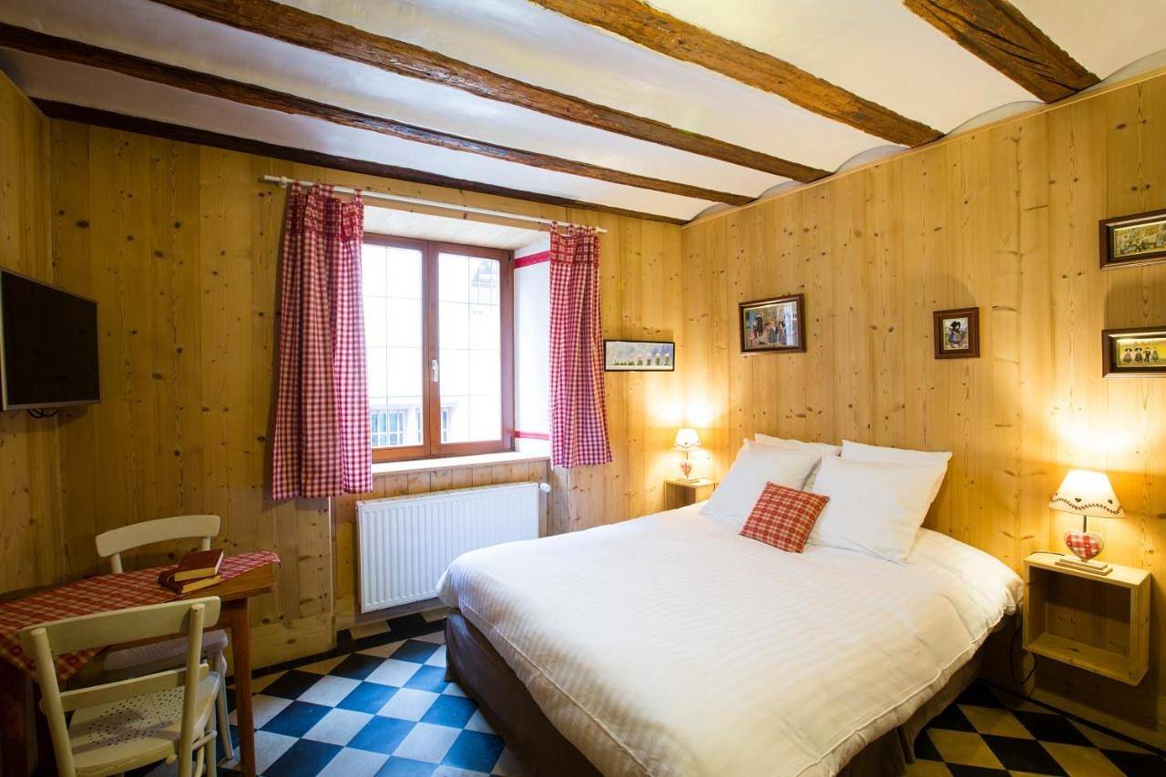 Double Room with Private External Bathroom in Riquewihr, Parc naturel régional des Ballons des Vosges