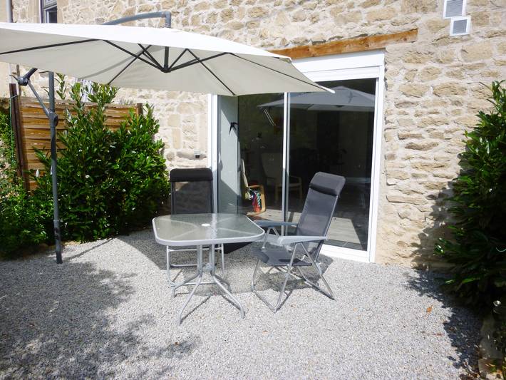 Gîte pour 2 personnes, avec jacuzzi ainsi que sauna et piscine