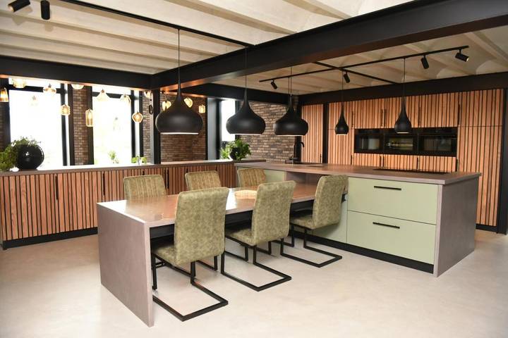 Ferienhaus für 13 Personen, mit Terrasse und Garten