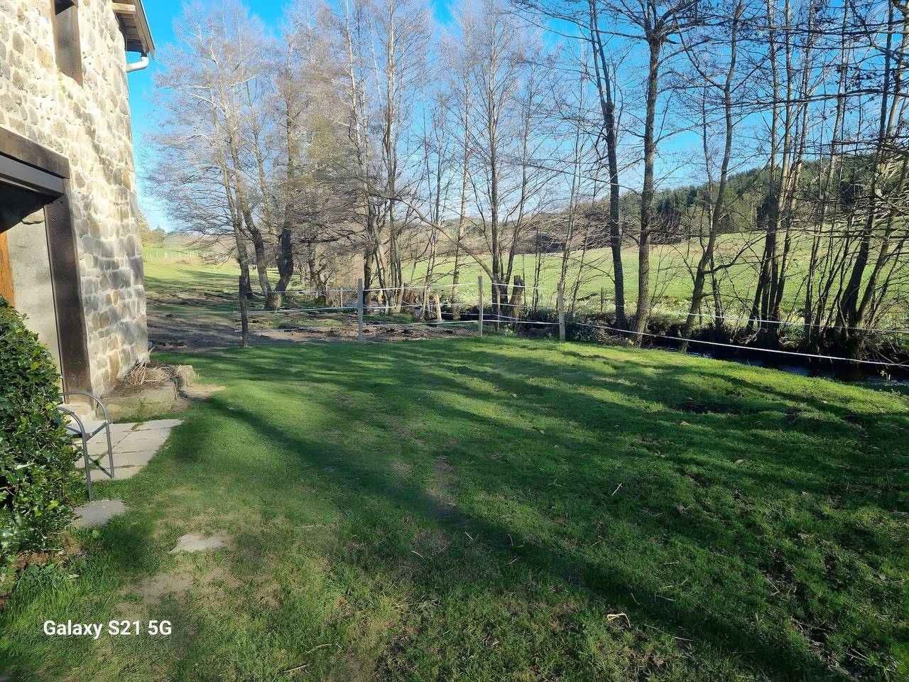Cottage „Gîte du Moulin de Gorre“ mit Gemeinschaftsgarten und Wlan in Montregard, Haute-Loire