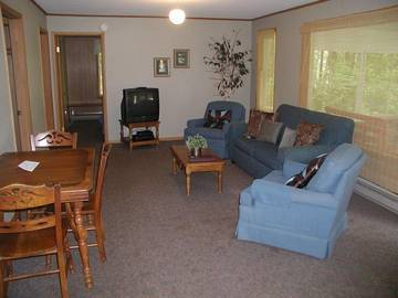 Cabin for 6 Guests in Egg Harbor, Door County, Picture 2