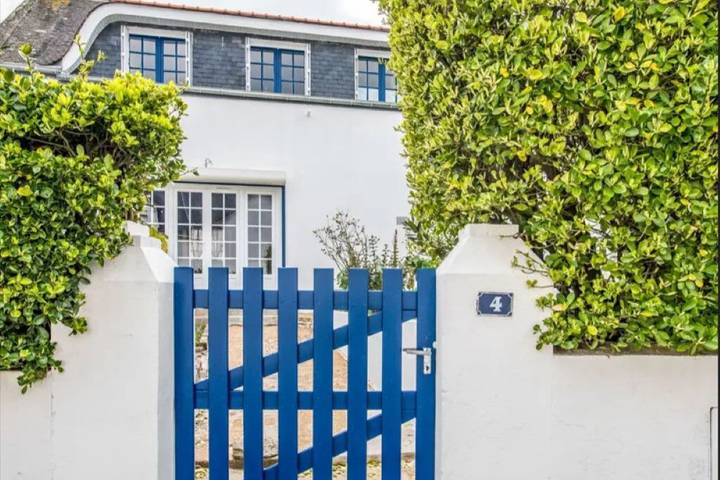 Holiday home for 6 people, with garden and terrace, with pets - 1