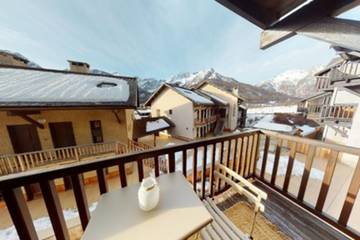 Gîte pour 4 personnes, avec balcon, adapté aux familles à Le Monêtier-les-Bains