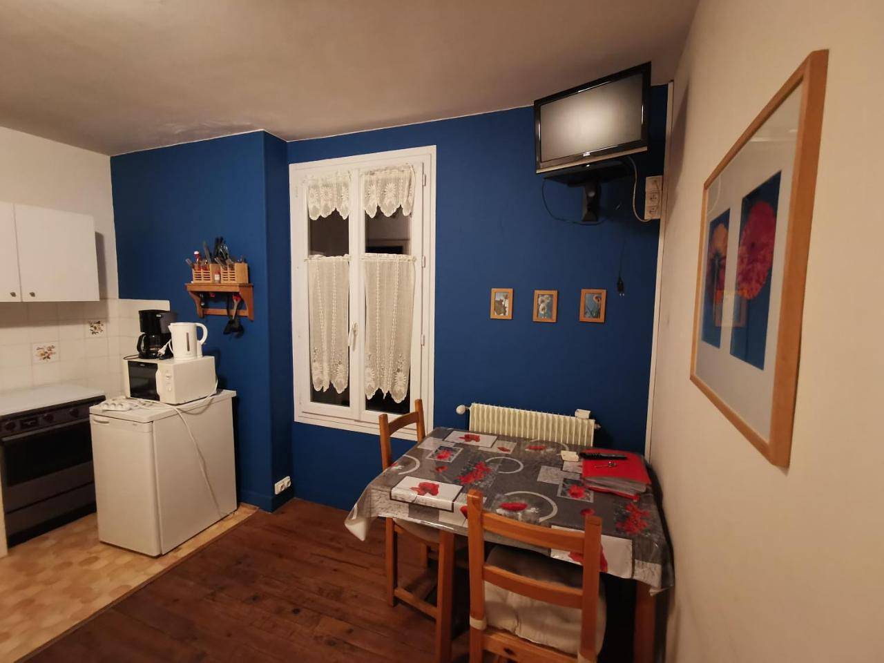 Appartement entier, Studio Apartment in Allevard, Isère