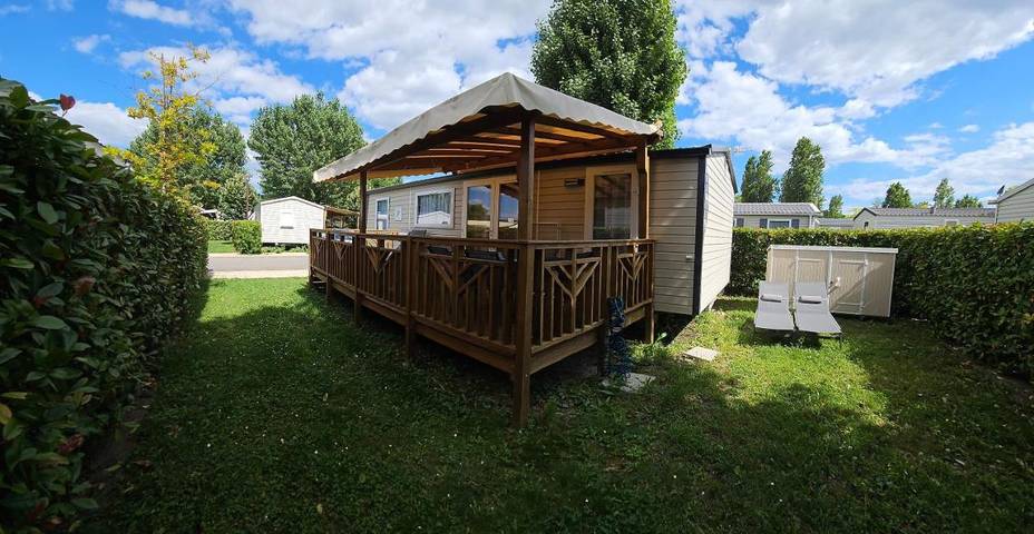 Location de vacances pour 6 personnes, avec piscine et terrasse à Condrieu - 3