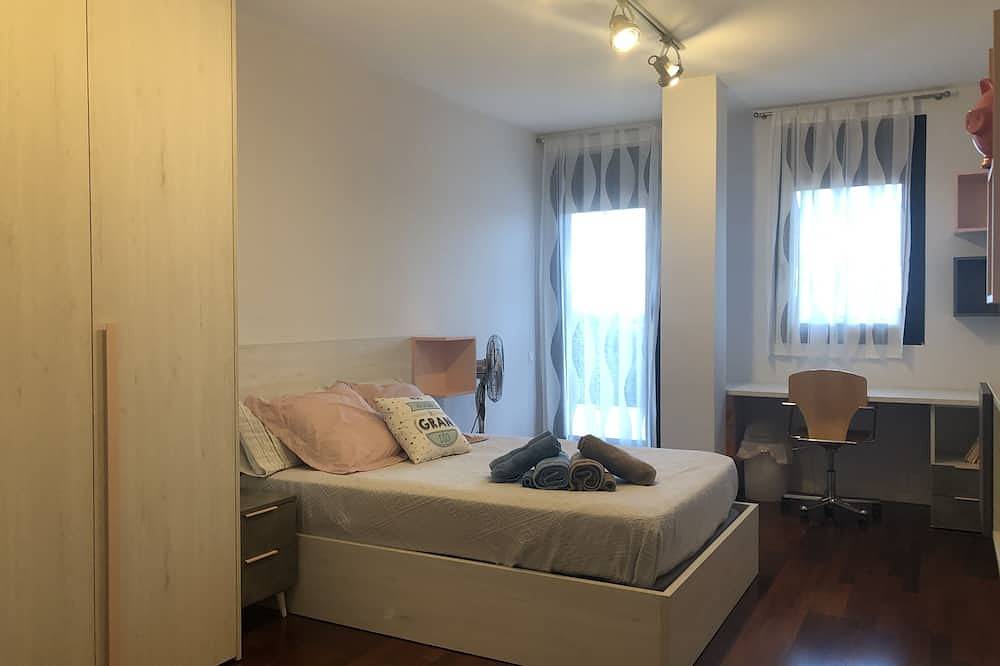 Castelldefels: Haus mit Pool und privatem Garten in Castelldefels, Baix Llobregat
