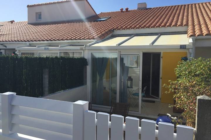 Ferienhaus für 4 Personen mit Terrasse in Saint-Hilaire-de-Riez, Vendée