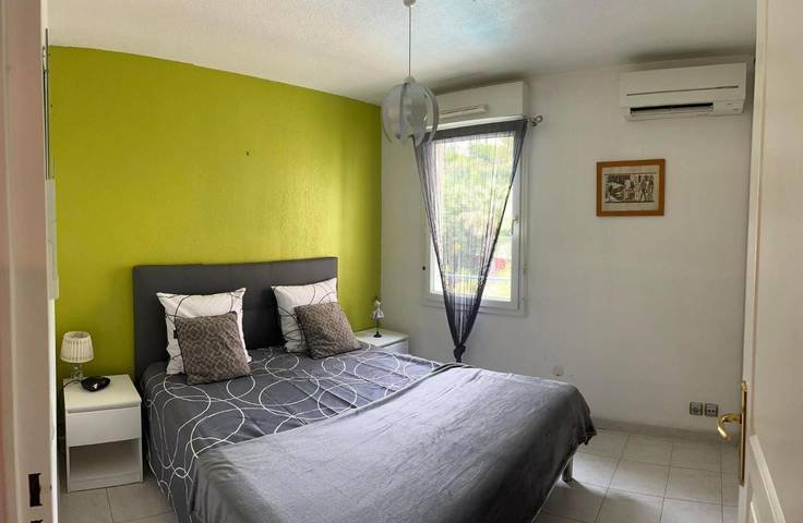 Gîte pour 4 personnes, avec terrasse ainsi que piscine et vue dans Office De Tourisme Et Des Congres De Mandelieu - 2