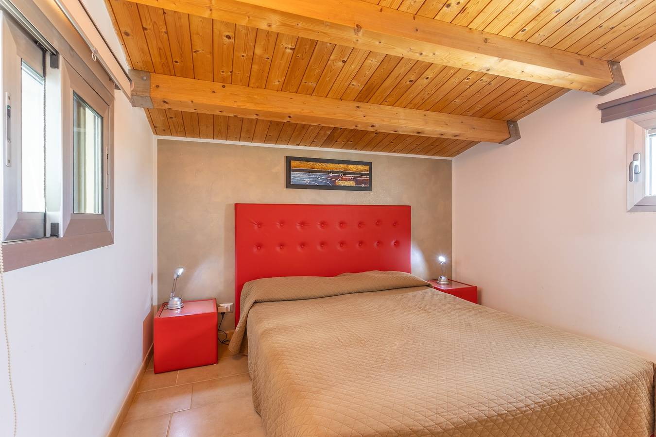 Ganze Wohnung, Ferienwohnung 'Appartamento Sole' mit Meerblick, Wlan und Klimaanlage in Punta Secca, Santa Croce Camerina