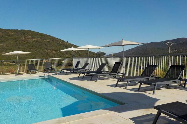 Appartement de vacances pour 5 personnes, avec piscine ainsi que jardin et terrasse - 1