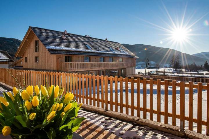 Ferienwohnung für 2 Personen, mit Pool und Sauna sowie Ausblick und Garten in Tamsweg