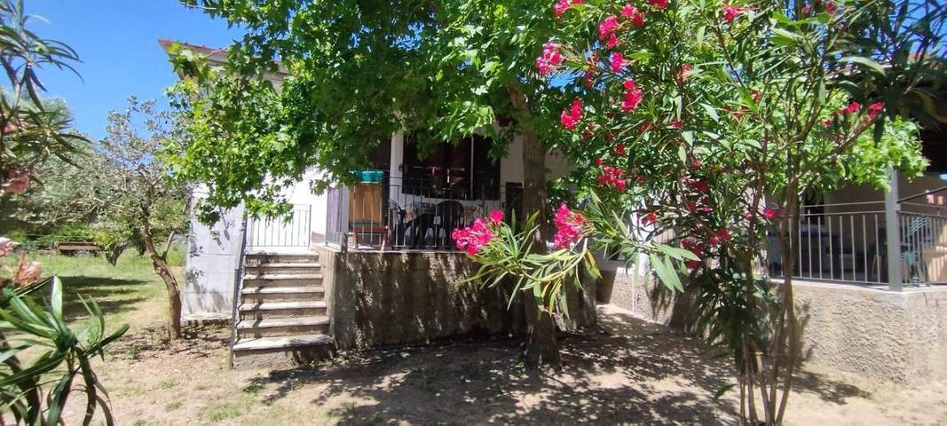 Location de vacances pour 4 personnes, avec balcon ainsi que jardin et vue dans Cardedu - 2