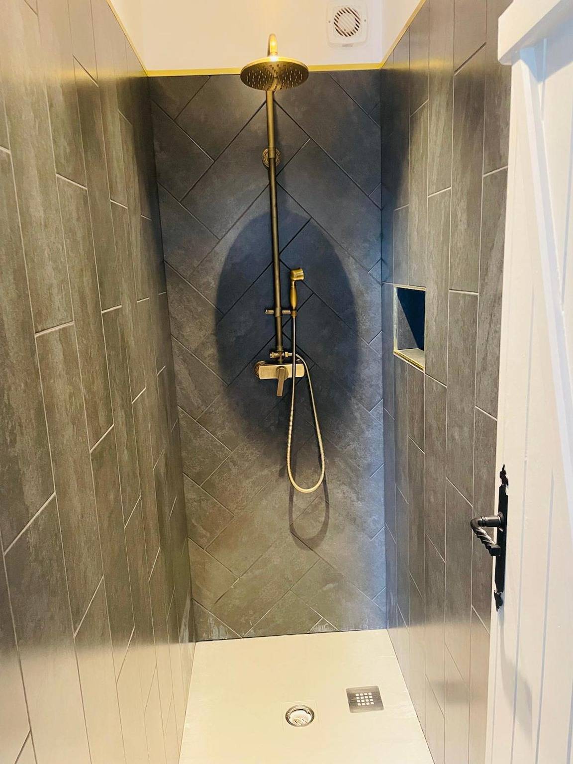 Les Ecuries – 3-Schlafzimmer-Gîte mit Tauchbecken nahe Narbonne & Canal du Midi in Saint-Nazaire-d'Aude, Narbonne und Umgebung