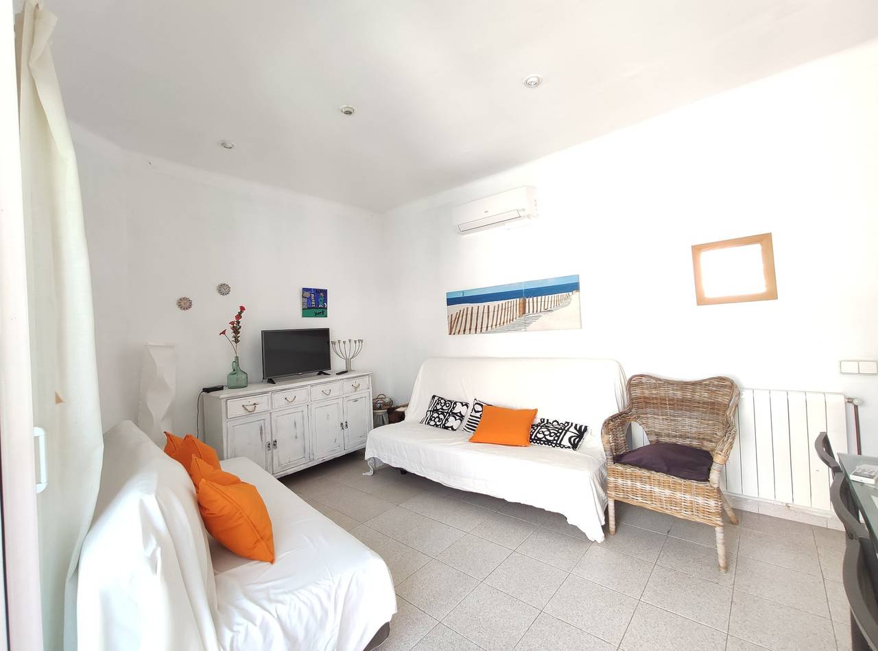 Maison de vacances 'Maribeach3' avec terrasse privée, Wi-Fi et climatisation in Sitges, Garraf