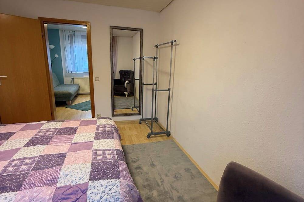 Ganze Wohnung, Exklusive vollmöblierte Wohnung\nnähe Daimler in Böblingen, Nordschwarzwald