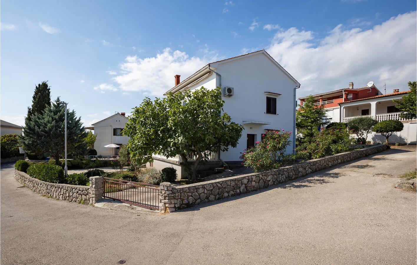 Apartamento vacacional entero, Apartamento de vacaciones para 3 personas con terraza in Krk Ciudad, Krk (isla)