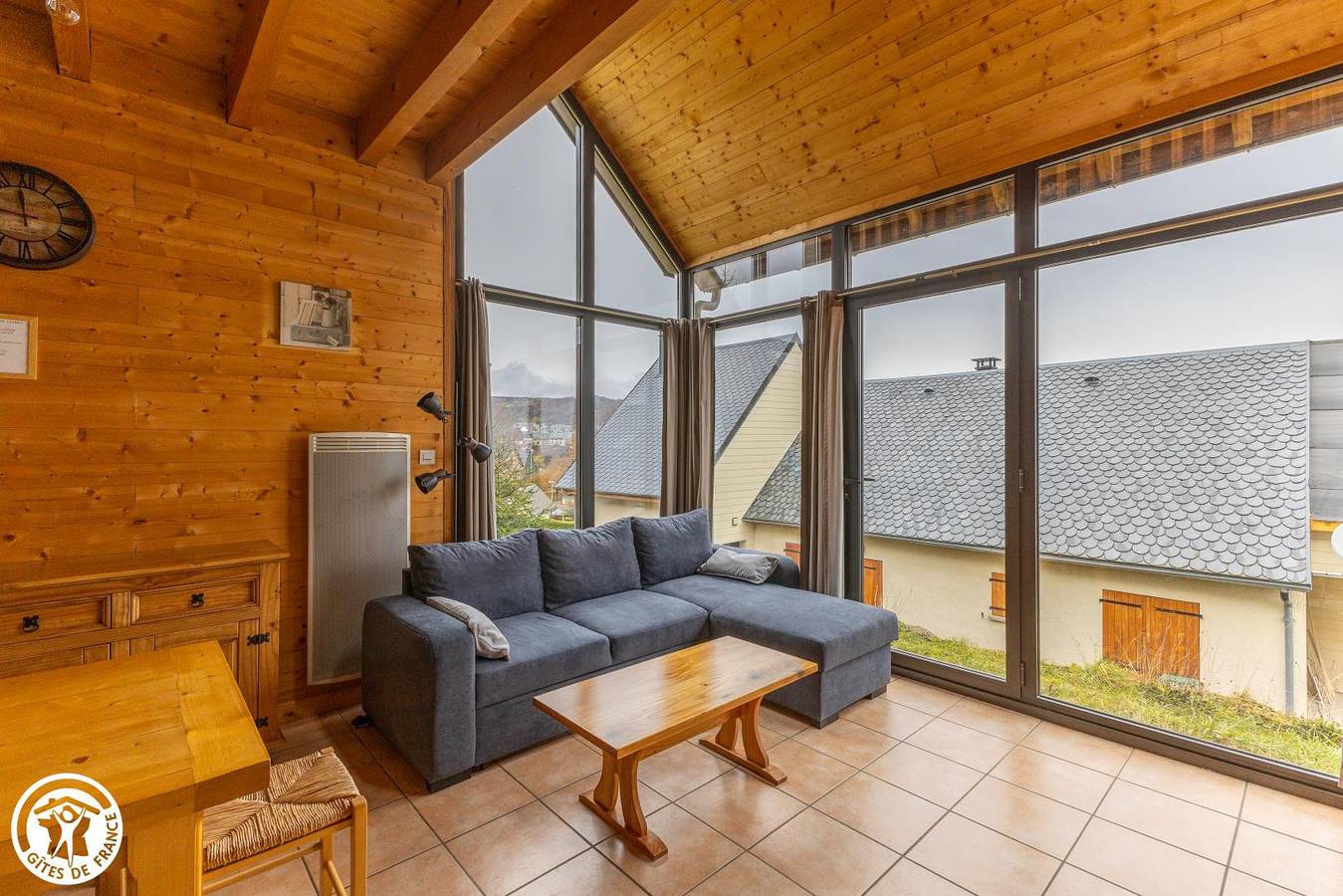 Gîte de luxe avec parking et jardin - 600m de La Couze Pavin in Besse-et-Saint-Anastaise, Parc naturel régional des Volcans d'Auvergne