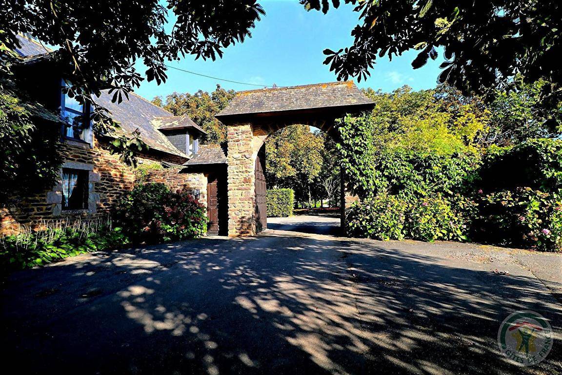 Manoir de la Droulinais - Chambre Médian in Bruz, Région de Rennes