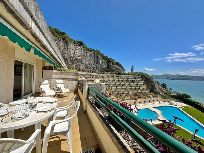 Apartamento para 6 personas, con Terraza y Piscina en Santoña