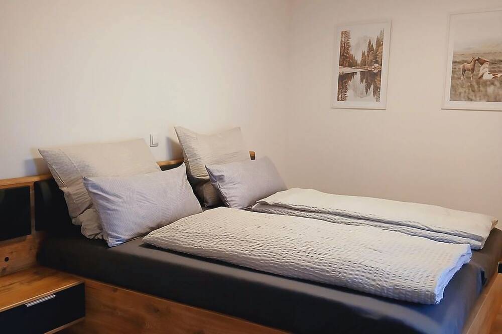 Ganze Wohnung, Appartement Burgberg - Ferienweingut Löhr in Alken, Osteifel