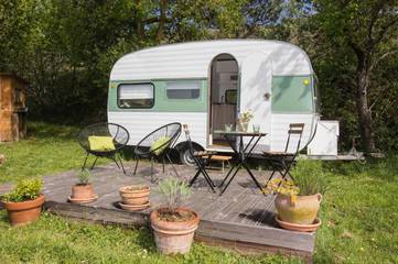 Tente pour 2 personnes, avec jardin ainsi que vue et terrasse dans l' Aude