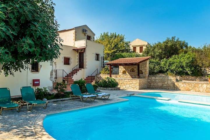 Villa für 6 Personen, mit Garten und Pool - 1