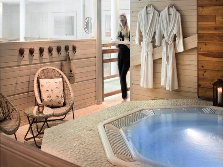 Chalet pour 2 personnes, avec piscine et sauna, adapté aux familles à Huez - 3