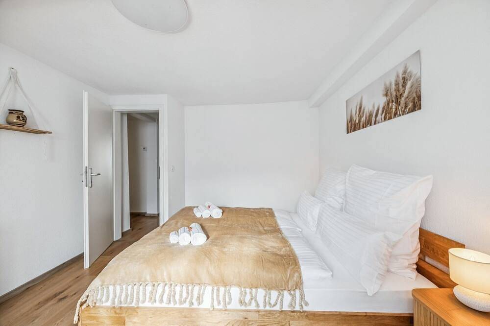 Ganze Wohnung, Remo l Altstadtidyll am Walensee #2 | Balkon I nahe Bhf. + Autobahn I Parkplatz in Weesen, Walensee