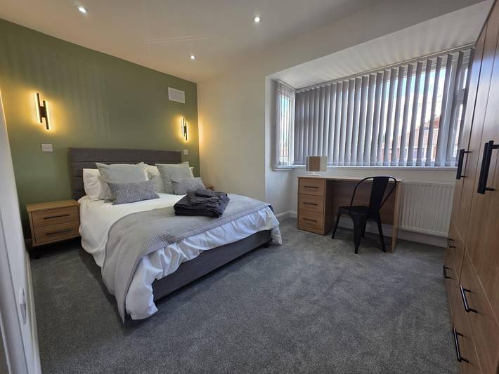 Holiday home for 4 people, with garden in Leeds