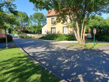 Gîte pour 6 personnes, avec vue et terrasse, animaux acceptés à Léré