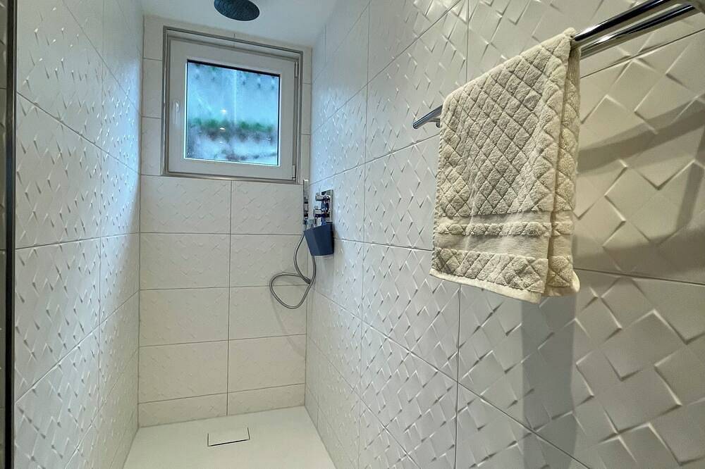 Ganze Wohnung, Barrierearmes, helles Apartment nahe Kurpark in Bad Sooden-Allendorf, Werratal