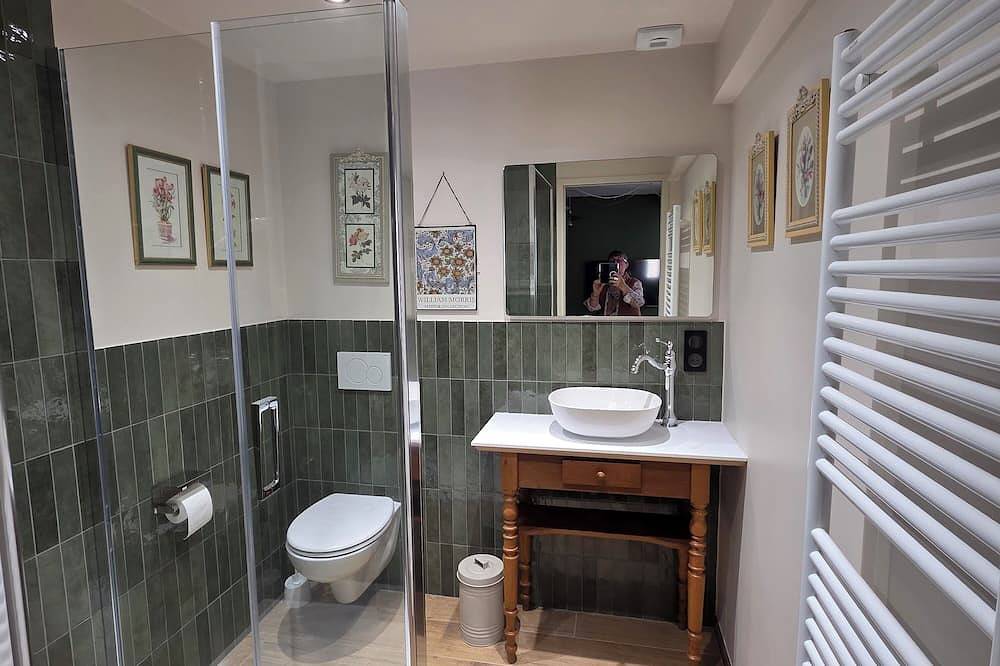 Ganze Wohnung, La Petite Preuse, a small Chablis with jacuzzi in Fontenay-près-Chablis, Auxerre und Umgebung