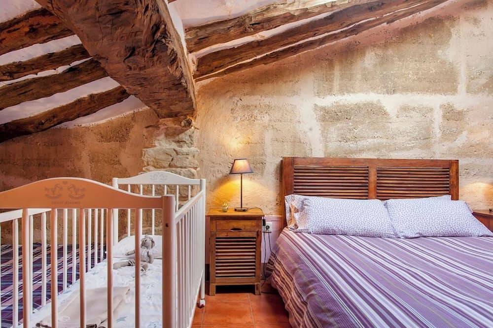 Rural House El Rincón de los Frailes with Jacuzzi and Sauna in Alpuente, Valencia Provinz