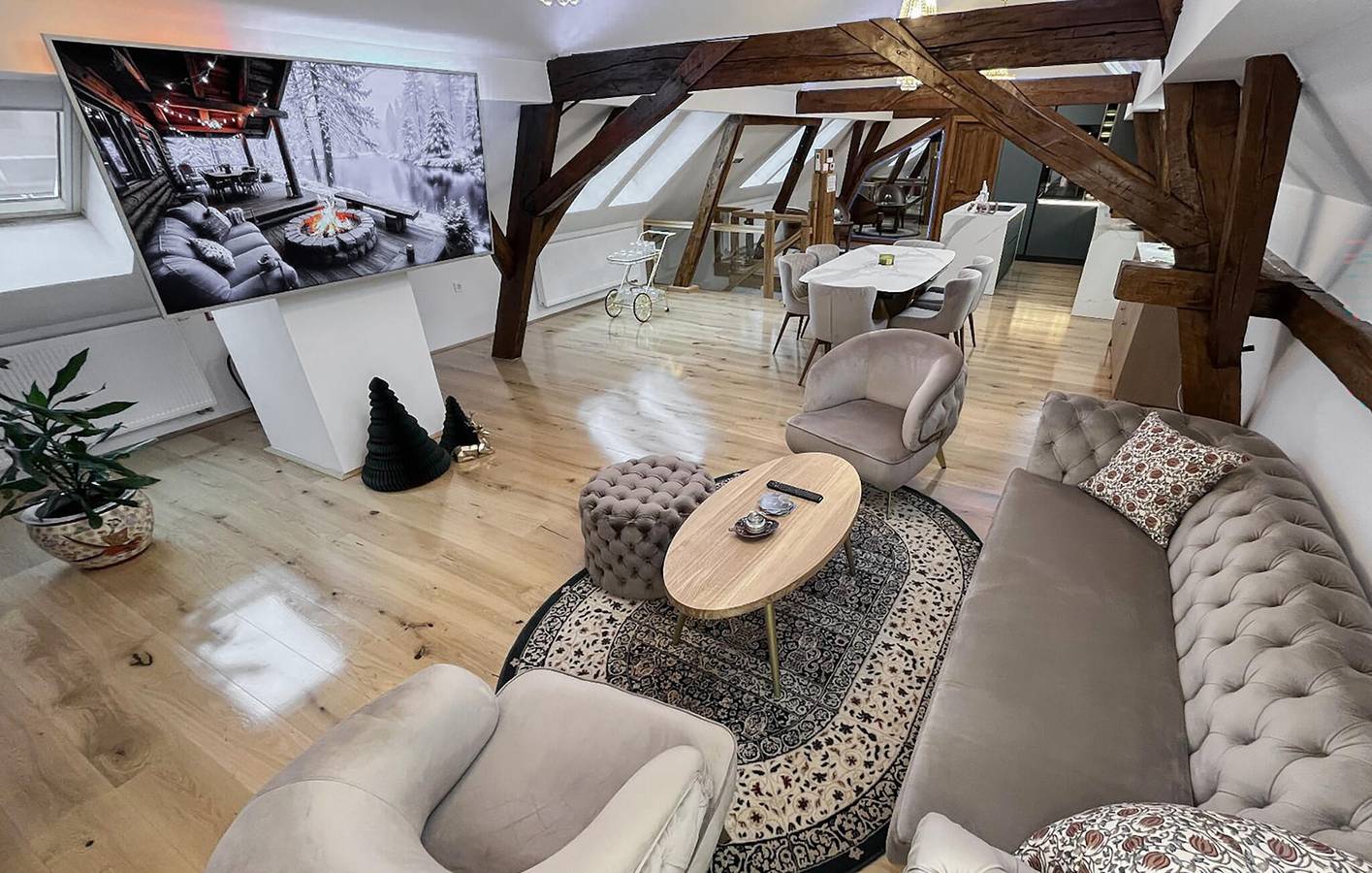Charmante 150 m² große Wohnung mit Pool und Garten in der Nähe des Stadtzentrums von Našice in Osijek-Baranja