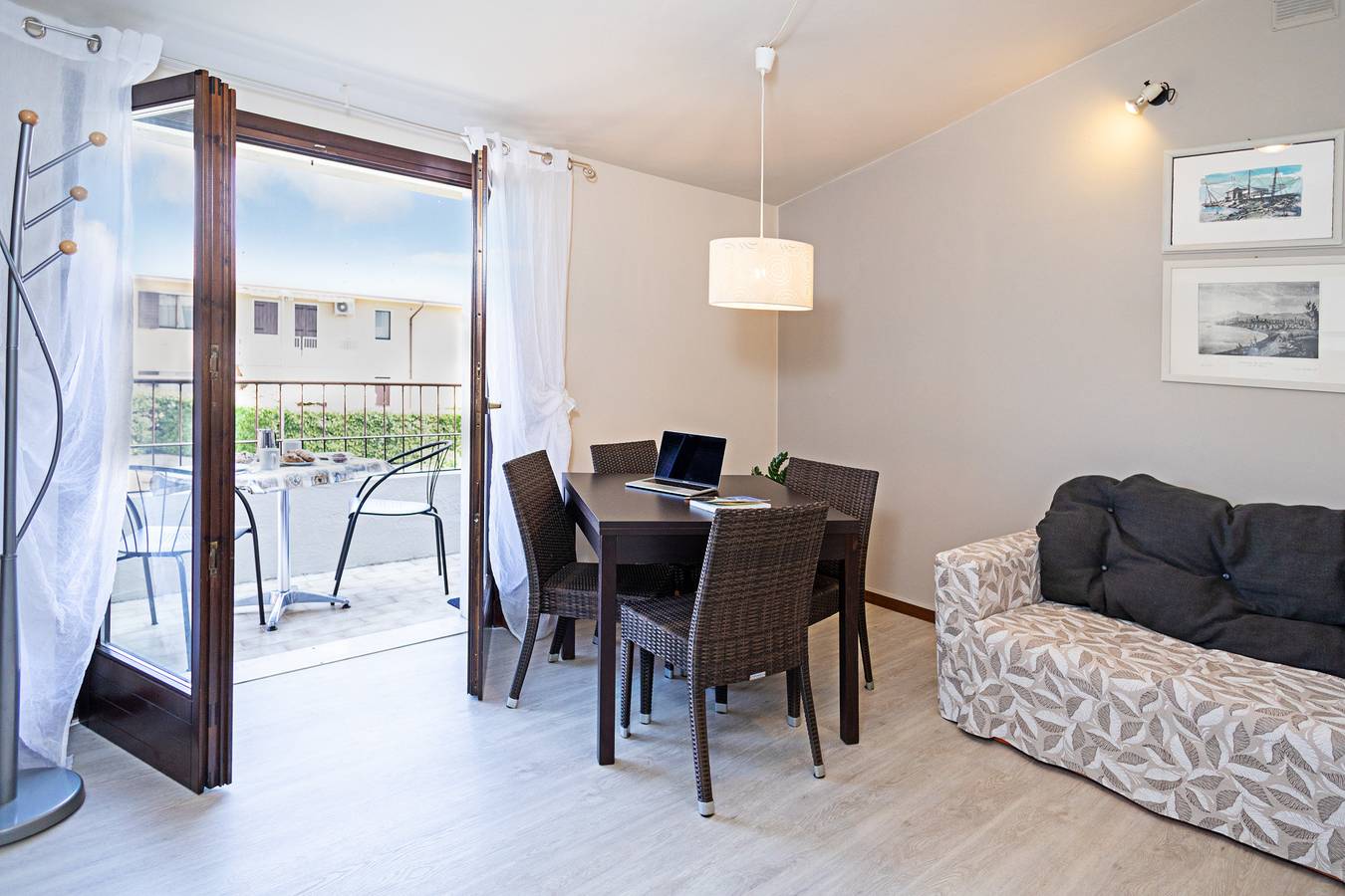 Entire apartment, Regarda - holiday apartment "Blitz 2" in Lazise with pool and airco in Lazise, Garda Mountains