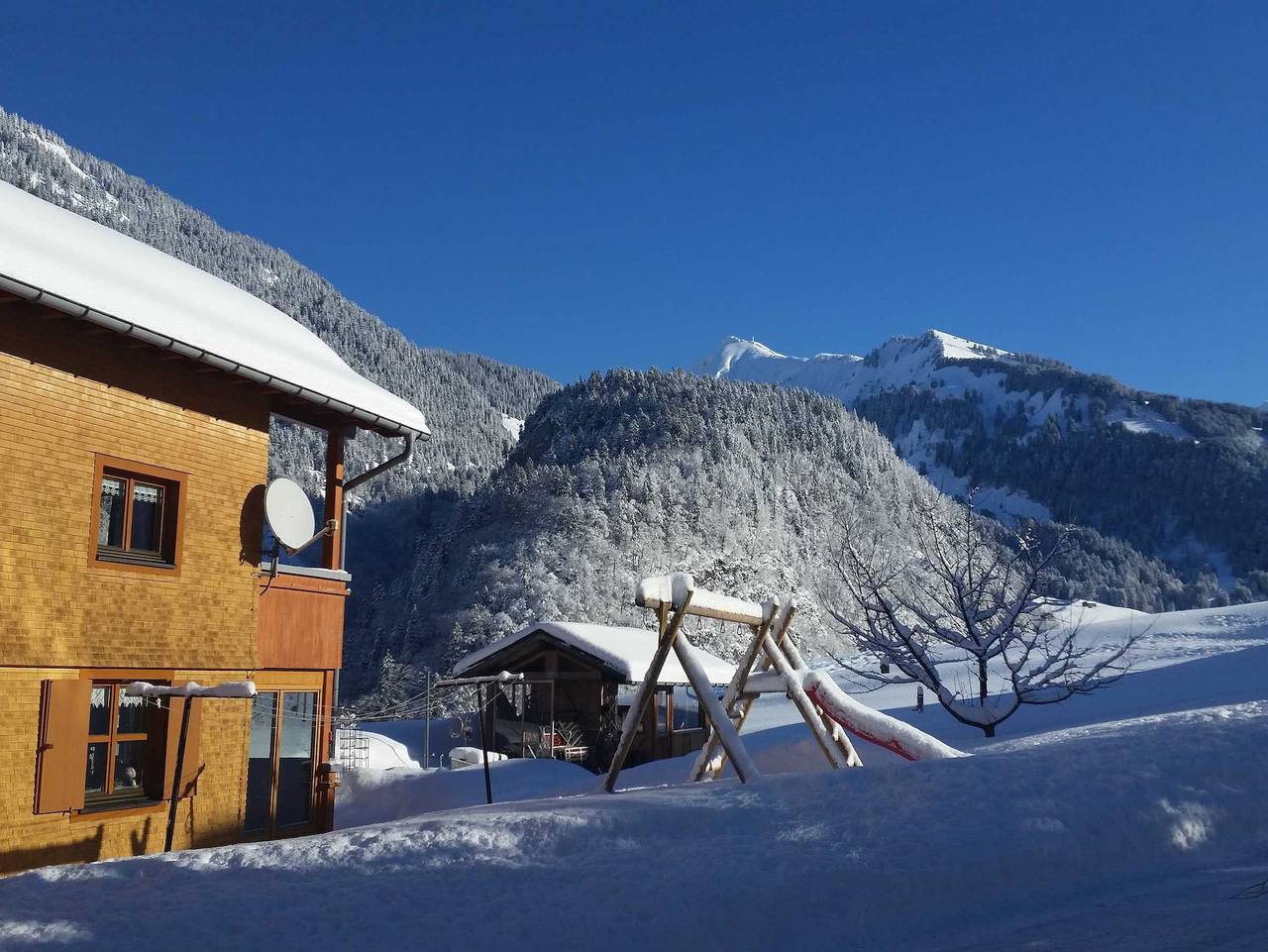Ganze Ferienwohnung, Haus Margreth - Zimmer Holenke Dreibettzimmer in Au, Bregenzerwald