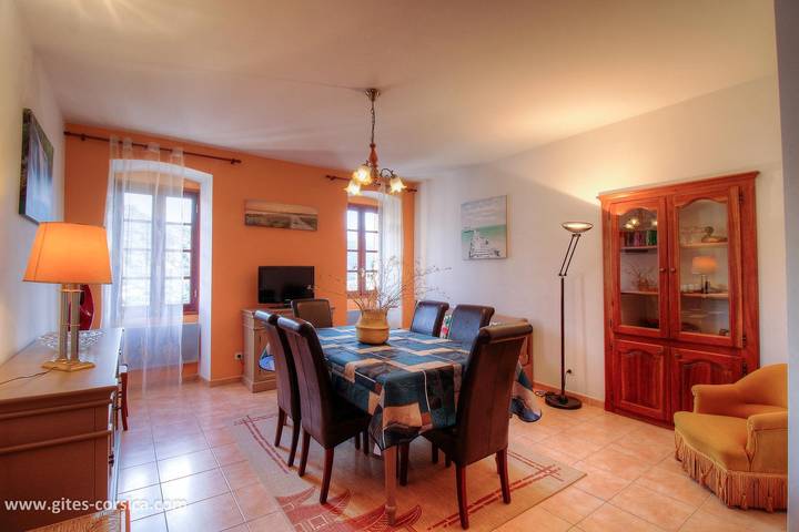Gîte pour 6 personnes, avec Terrasse et Vue à Corbara - 4