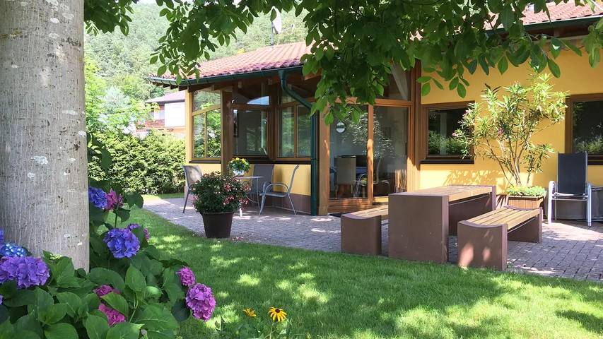 Ferienwohnung für 4 Personen, mit Sauna und Garten sowie Terrasse im Dahner Felsenland
