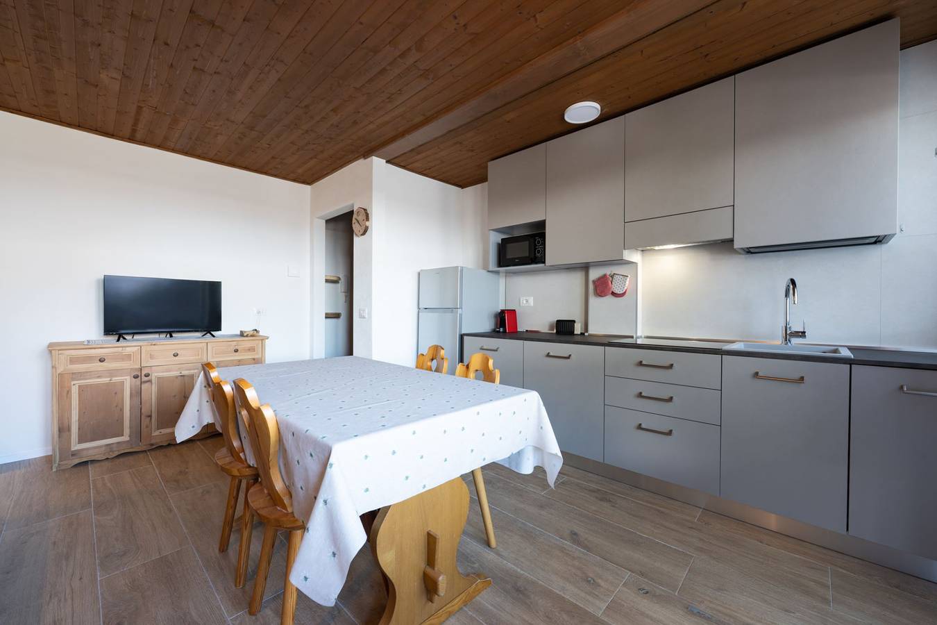 Appartement de vacances entier, Cesa Alpes 2 in Campitello di Fassa, Dolomiti Superski