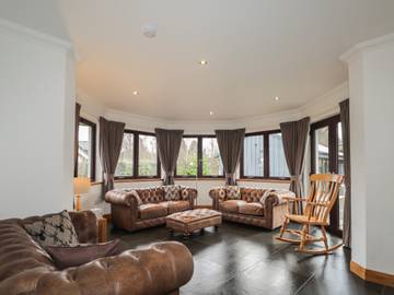 Glamping for 6 People in Highlands, Scotland, Photo 2